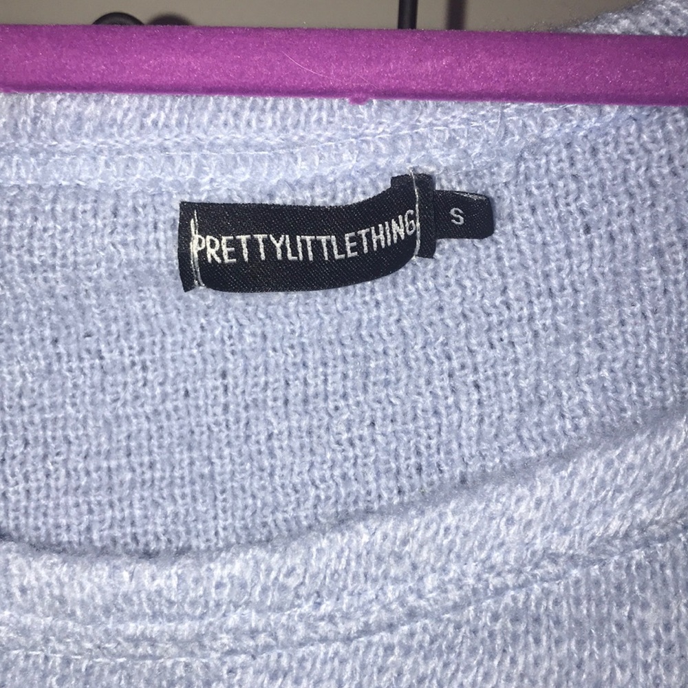 PRETTYLITTLETHING BLUE OFF SHOULDER SWEATER - Picture 3 of 4